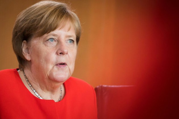 Angela Merkel lâche un peu de lest sur la zone euro