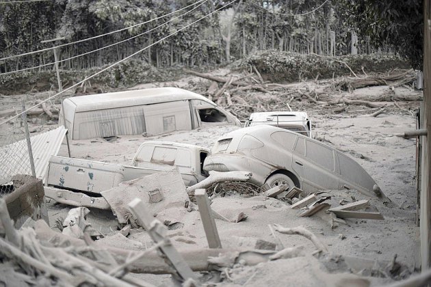 Guatemala: les recherches se poursuivent après l'éruption volcanique qui a fait 25 morts
