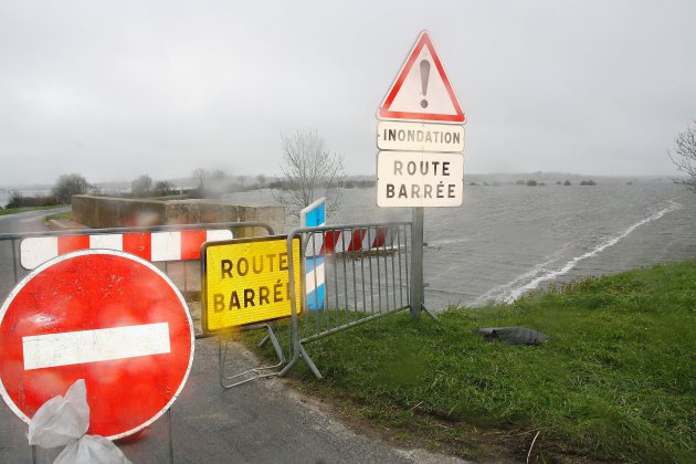 Caen. Inondations : l'A13 coupée dans les deux sens