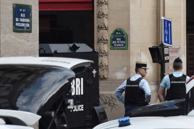 Paris: un forcené retient deux personnes en otage avant d'être interpellé