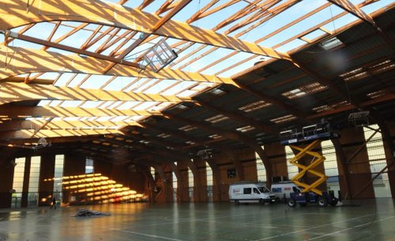 Equeurdreville transforme le gymnase Jean-Jaurès en centrale solaire !