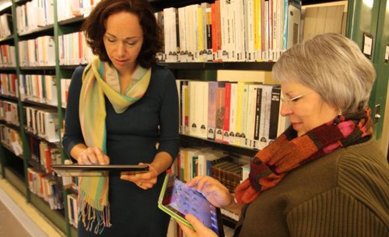 Les tablettes numériques s'invitent dans les bibliothèques universitaires de Caen