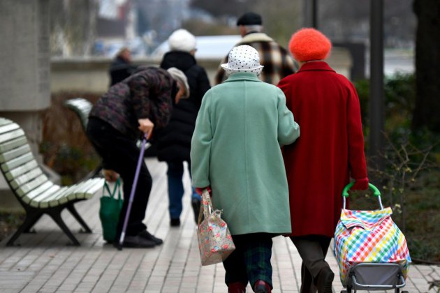 La réforme des pensions de réversion, "bouée de secours" de nombreuses veuves, inquiète