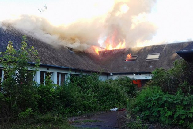Hérouville-Saint-Clair. Deux maisons en feu dans le Calvados
