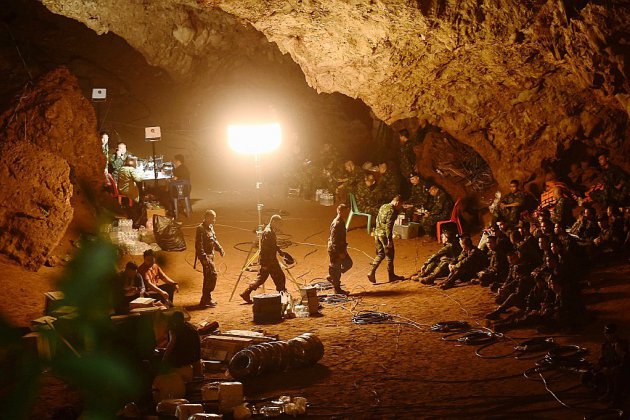 Enfants coincés dans une grotte en Thaïlande: la pluie freine les sauveteurs
