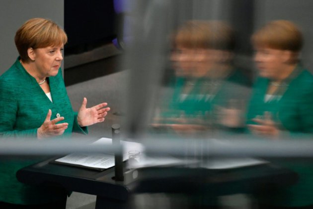 Migrations: il en va du "destin" de l'UE, avertit Merkel
