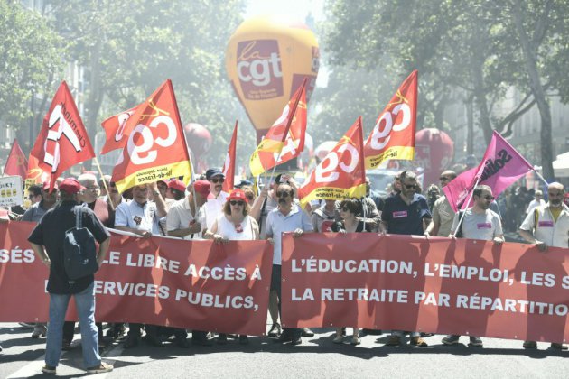 SNCF, services publics: plusieurs centaines de manifestants à Paris