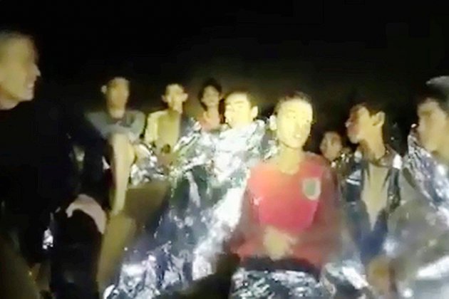 Enfants dans une grotte en Thaïlande: tous en "bonne santé", espoir d'une évacuation rapide