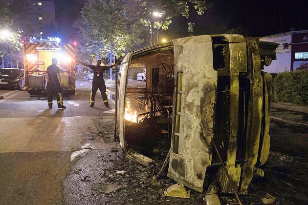 Jeune tué lors d'un contrôle policier: nouvelle nuit de violences à Nantes