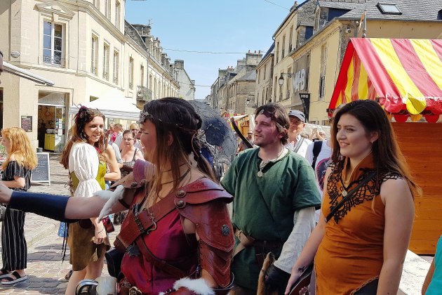 Bayeux. [Photos et vidéos] Médiévales de Bayeux 2018: on festoie comme jamais!