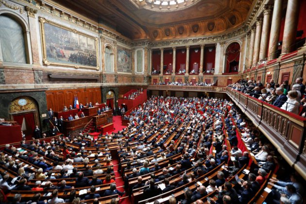 Le Parlement engage la longue bataille de la réforme des institutions