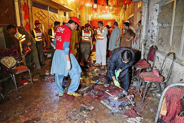 Pakistan: 12 morts dans un attentat suicide contre une réunion électorale