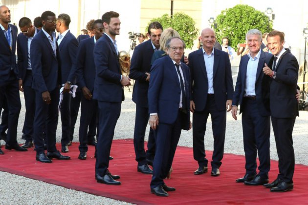 Macron accueille les Bleus à l'Elysée