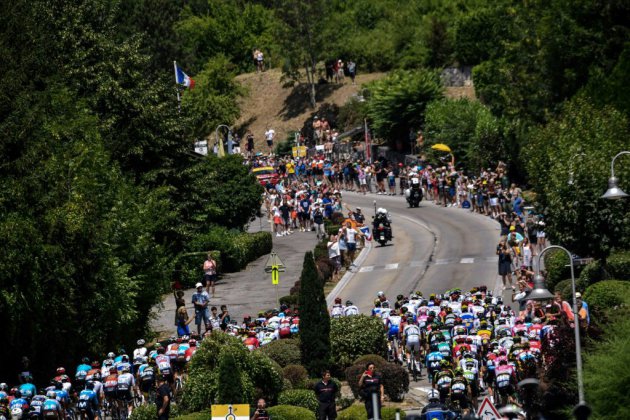 Tour de France: parcours court et intense dans les Alpes pour la 11e étape