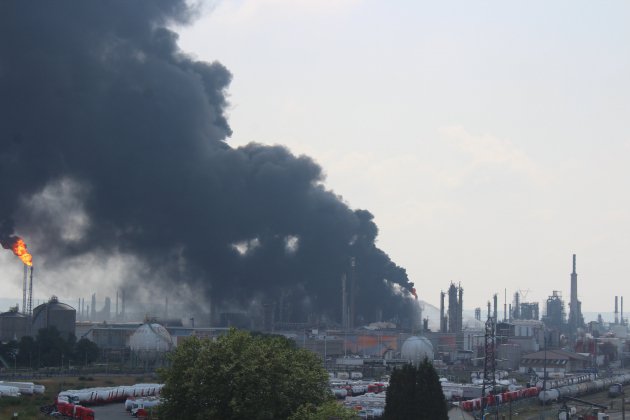 Notre-Dame-de-Gravenchon. Épaisses fumées à ExxonMobil à Notre-Dame-de-Gravenchon : "la situation est maîtrisée"