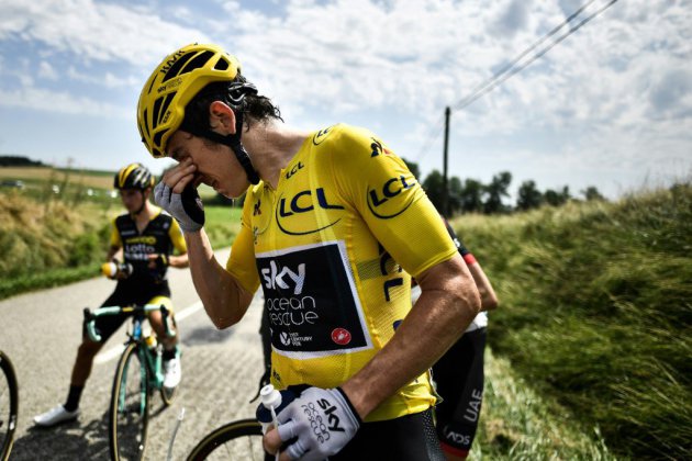 Tour de France: course neutralisée après un jet de gaz lacrymogène
