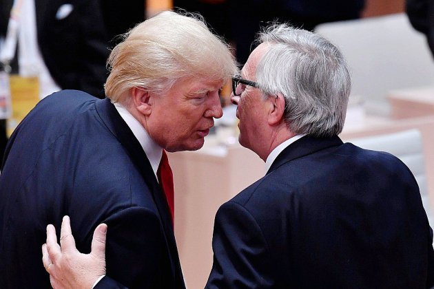Trump reçoit Juncker, rencontre sous tension à la Maison Blanche