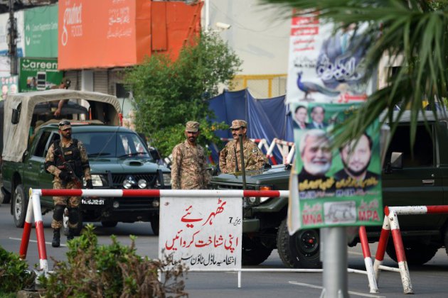 Pakistan: au moins 28 tués dans un attentat près d'un bureau de vote