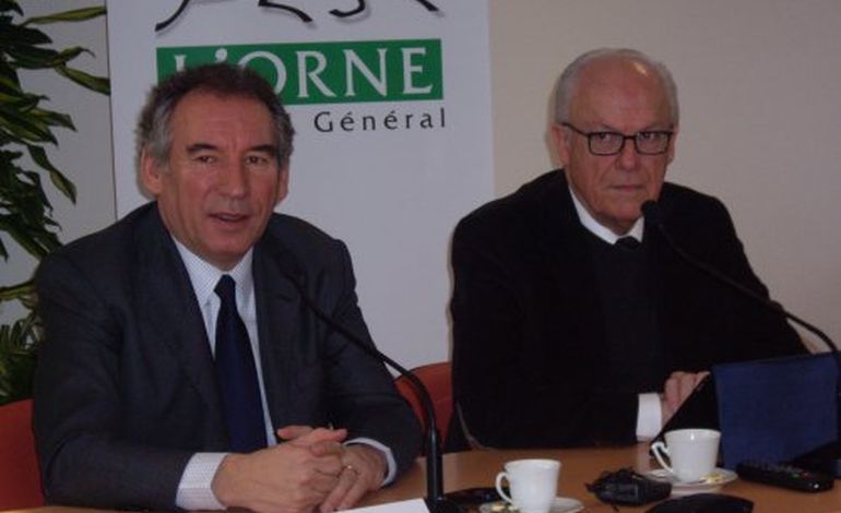 François Bayrou en campagne dans l'Orne