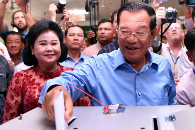 Cambodge: le parti du Premier ministre Hun Sen revendique une victoire écrasante