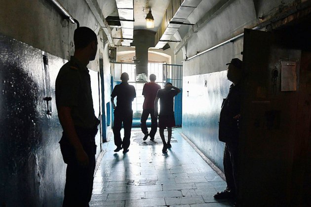 Dans les prisons d'Ukraine, des conditions désastreuses et peu de progrès