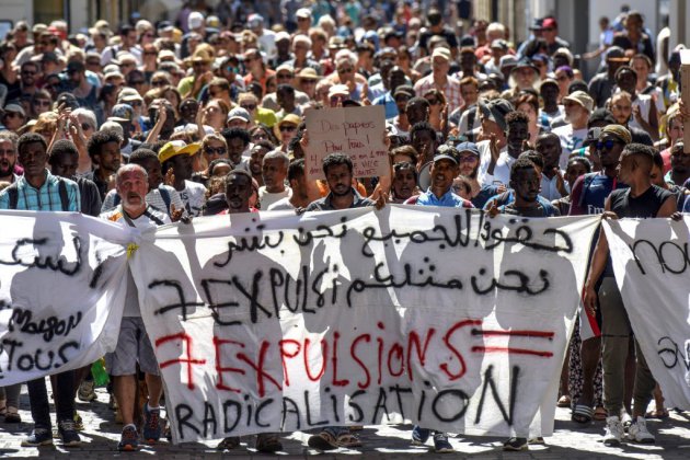 Nantes: 500 manifestants pour soutenir les migrants expulsés