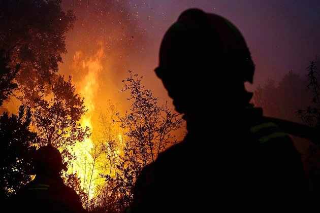 Un incendie au Portugal s'étend sur 100 km de périmètre