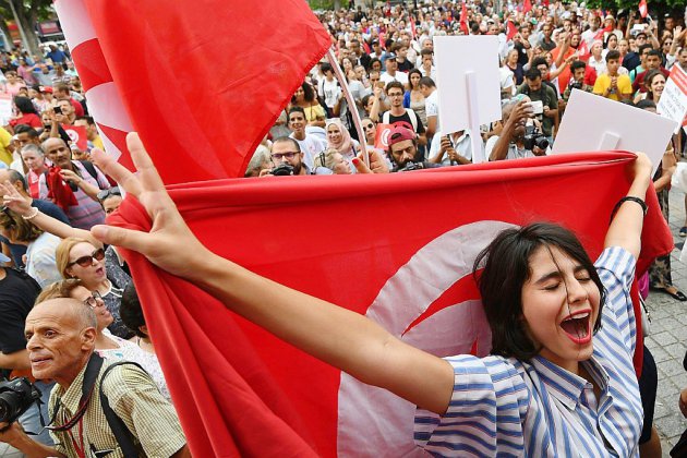 En Tunisie, un projet de loi pionnier pour l'égalité homme-femme dans l'héritage