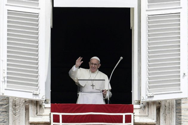 Prêtres pédophiles aux USA: le Vatican exprime sa "honte" et sa "douleur"