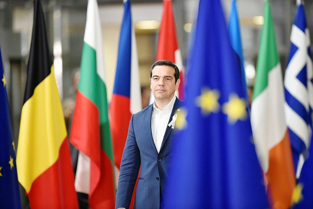 Grèce: Tsipras marque à Ithaque la fin de "l'Odyssée" des plans d'aide