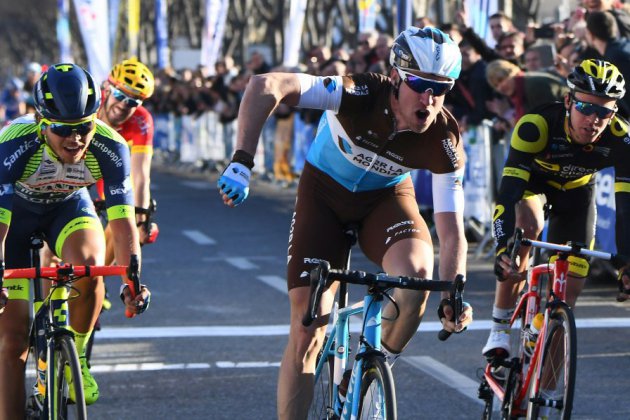 Tour d'Espagne: Geniez vainqueur de la 12e étape, Herrada nouveau maillot rouge