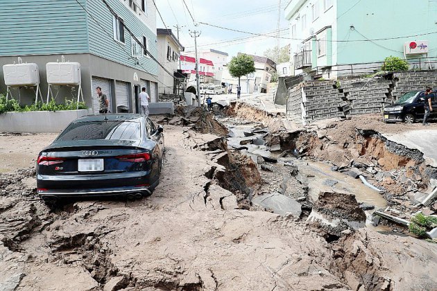 Séismes et typhons au Japon: images impressionnantes, mais dommages limités