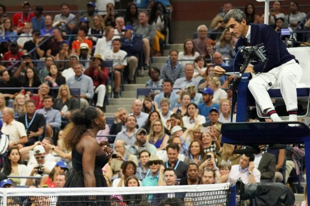 US Open - Serena s'emporte contre l'arbitre, première pour Osaka