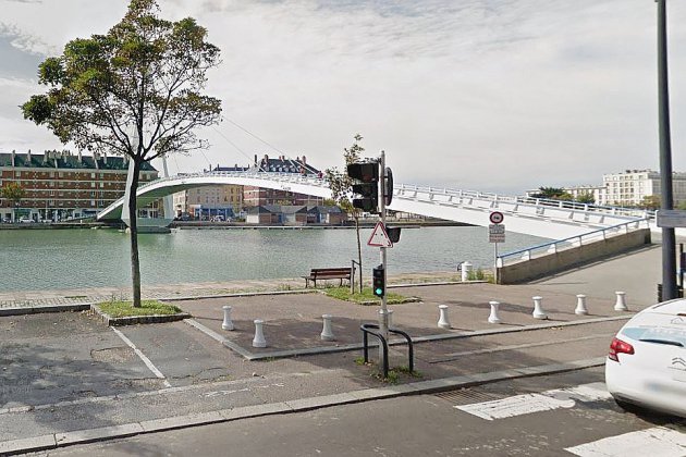 Le-Havre. Une voiture tombe dans un bassin quai Georges-V au Havre