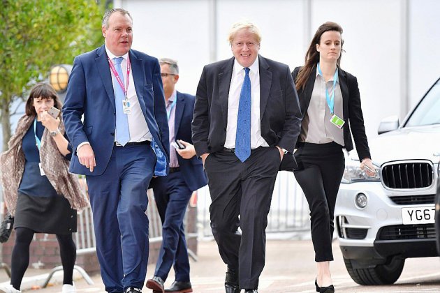 GB: bras de fer entre Boris Johnson et Theresa May pour séduire les militants