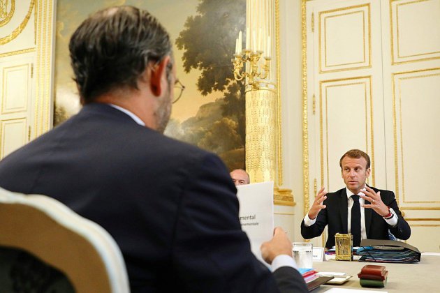 Remaniement, "nouveau souffle": semaine cruciale pour Macron et Philippe