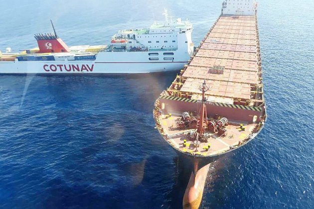 Collision de navires au large de la Corse: début des opérations de dépollution