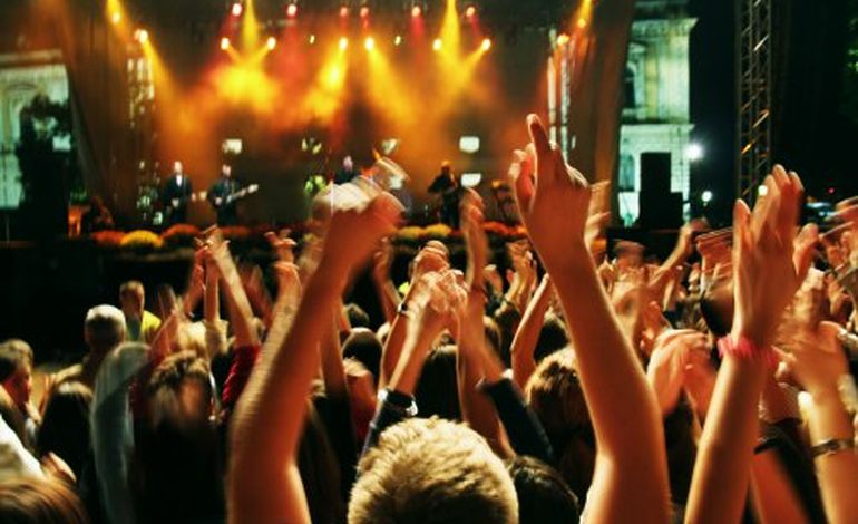 La revente de billet de concert ou d'événement sportif est désormais punissable d'une amende de 15.000€