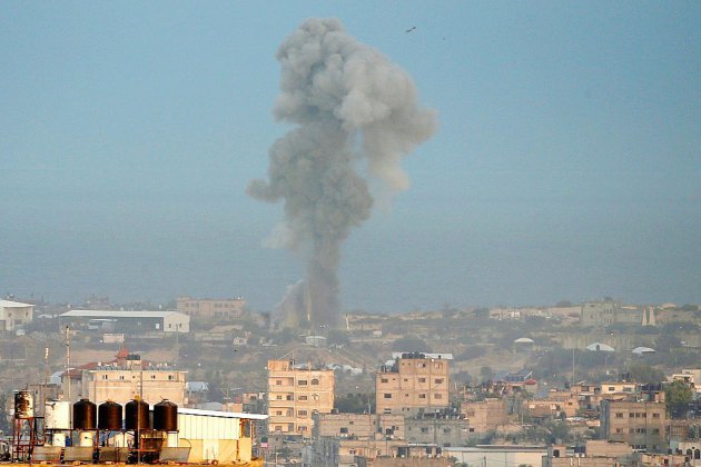 Israël lance des raids aériens contre Gaza en représailles à un tir de roquette