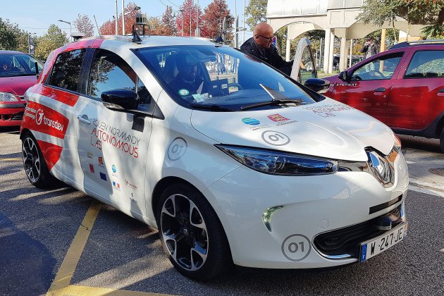 Rouen. Rouen : malgré quelques bugs, la voiture autonome bluffe les testeurs