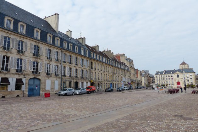Caen. Caen : la Ville veut sévir contre le stationnement place Saint-Sauveur