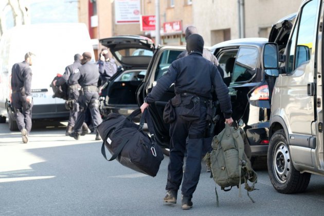 Attentats à Trèbes et Carcassonne: trois suspects mis en examen et écroués