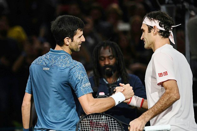 Masters 1000 Paris: Djokovic fait plier Federer à l'issue d'un choc royal