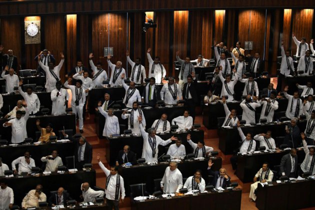 La crise s'aggrave au Sri Lanka où le Parlement défie le président