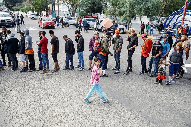 Mexique: des milliers de migrants à la frontière américaine, l'impatience grandit