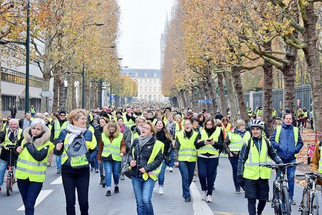 Caen. Gilets jaunes : 1 500 piétons et cyclistes dans les rues de Caen