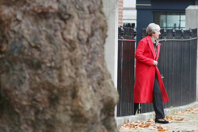 Brexit: Semaine "cruciale" attendue pour Theresa May qui retourne à Bruxelles