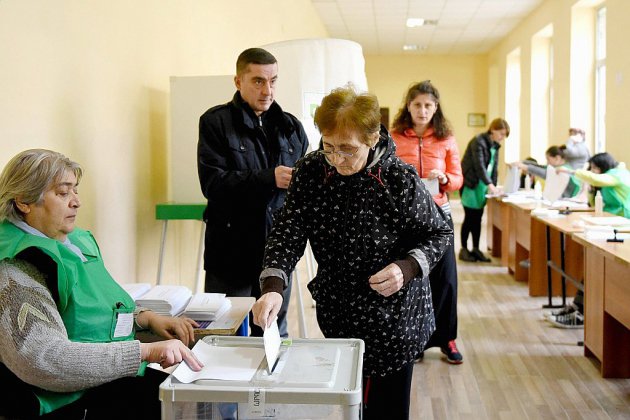 Géorgie: un second tour et une élection présidentielle test pour le parti au pouvoir
