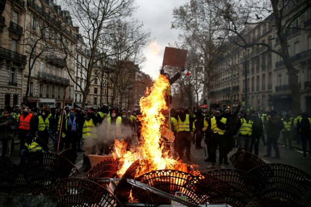 A Paris, des "gilets jaunes" dépités par les violences