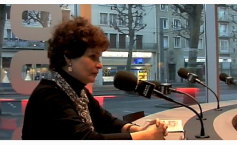 Présidentielle : Christine Coulon défend le programme de Philippe Poutou (NPA)